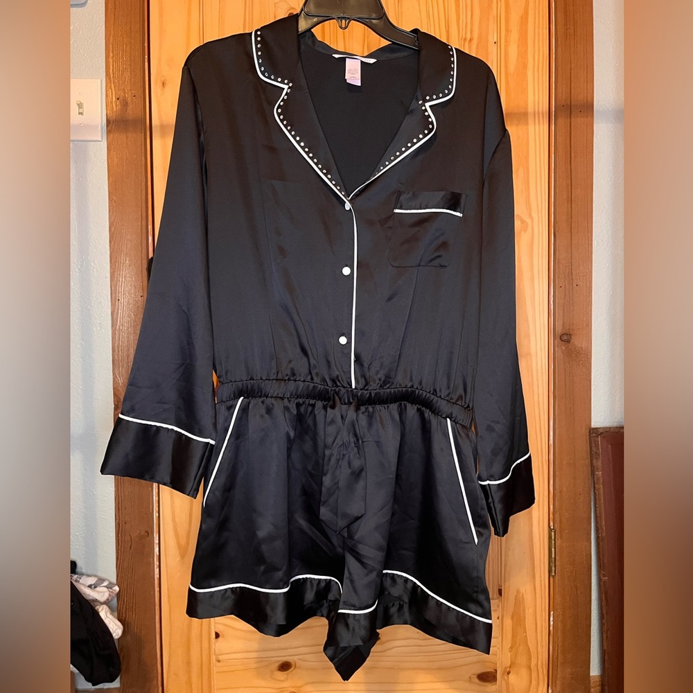 NEW Victoria’s Secret bedazzled lounge romper